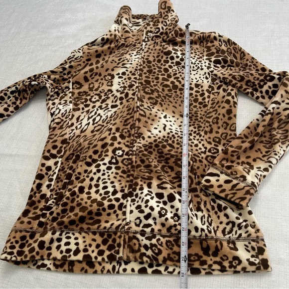 Weekends by Chico's Leopard Animal Print Fall Casual Zip Up Jacket. Size Small 0 - Picture 8 of 10